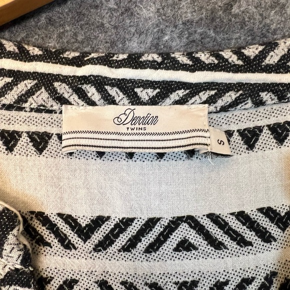 Devotion Twins Ella Embroidered Dress Size S Black and off-white Graphic Print - Picture 3 of 14